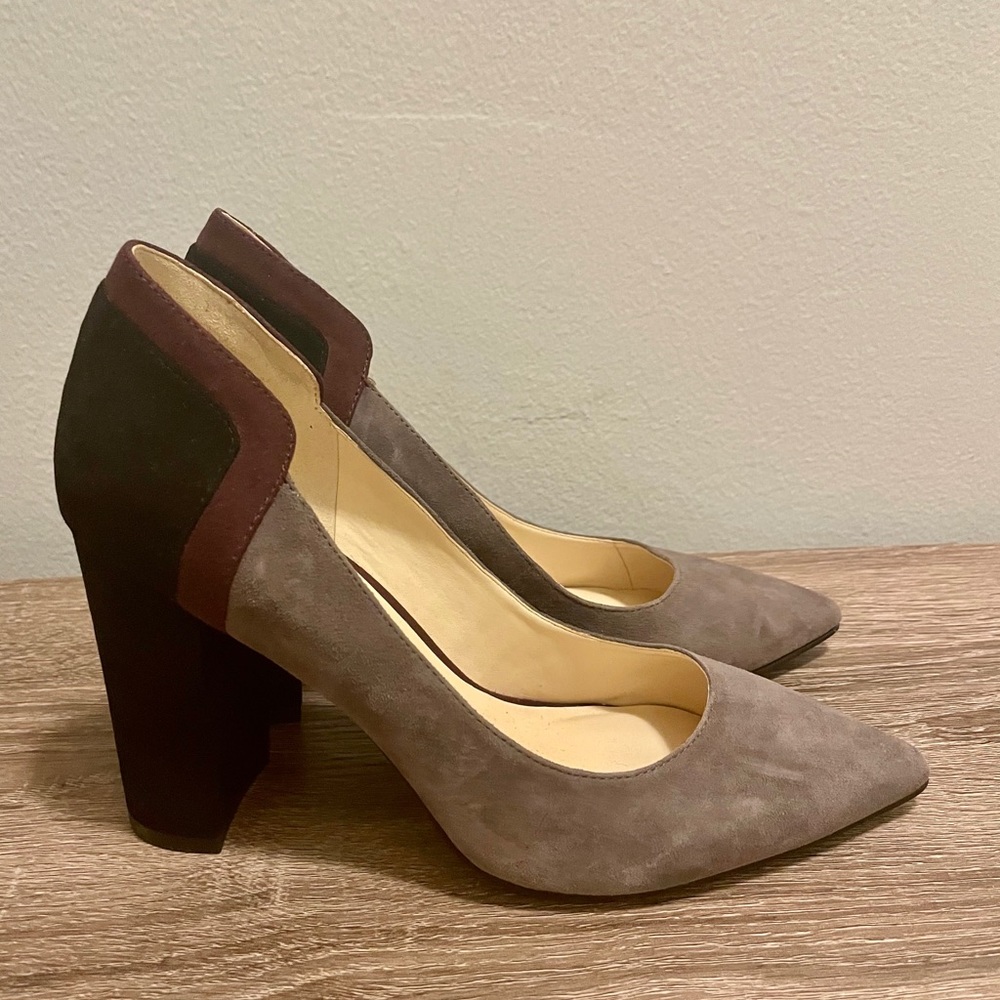 Nine West velvet pumps